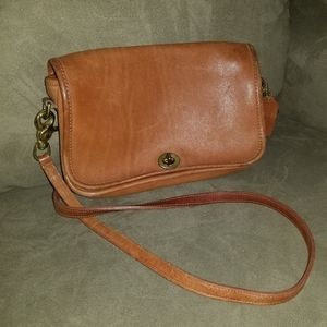 Classic Coach Crossbody bag
